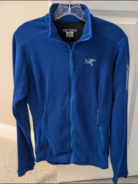 Arc'teryx Women's Electric Blue Waffle-Knit Full Zip Jacket